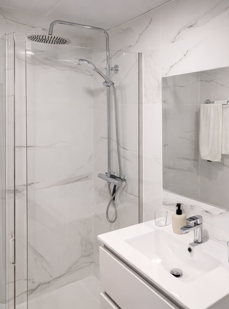 Walk-in marble shower